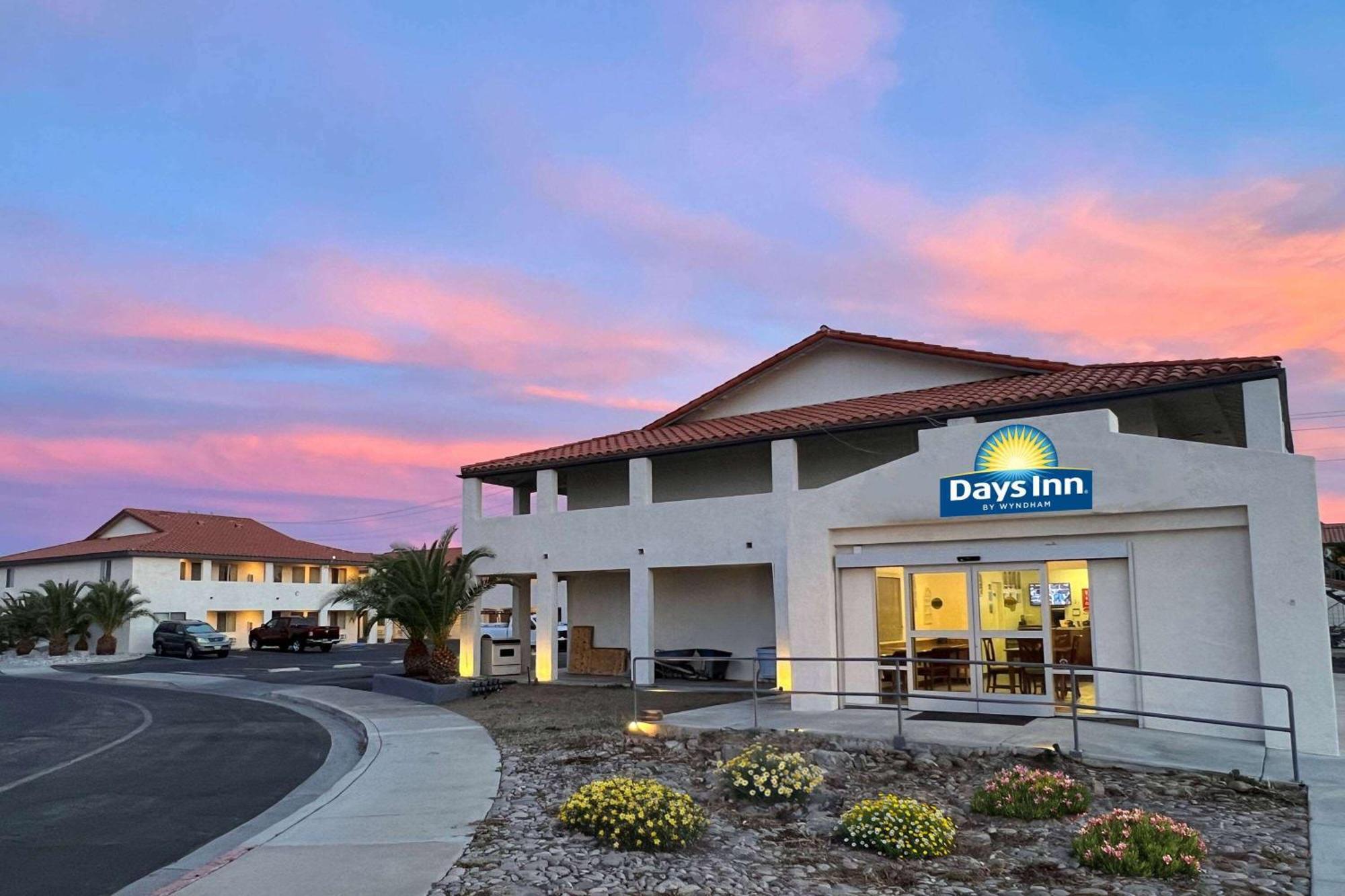 Days Inn By Wyndham Ridgecrest Near China Lake Naval Station Exterior foto