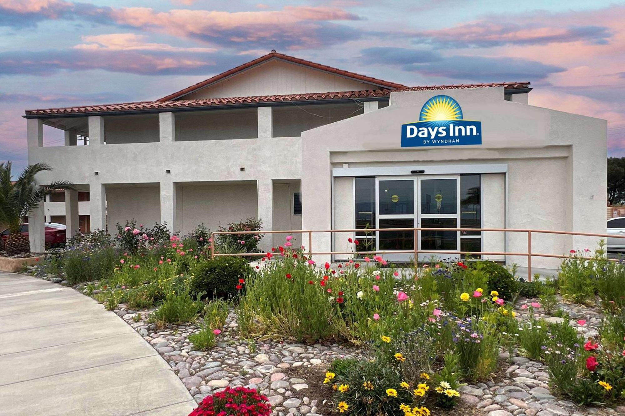 Days Inn By Wyndham Ridgecrest Near China Lake Naval Station Exterior foto